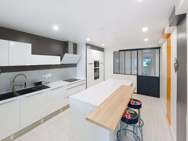 Vente maison 10 pièces Laval Hilard 53