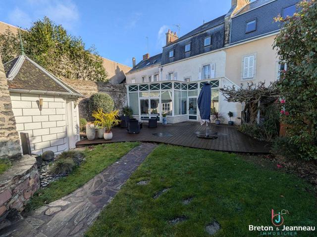 Vente maison 10 pièces Laval 53