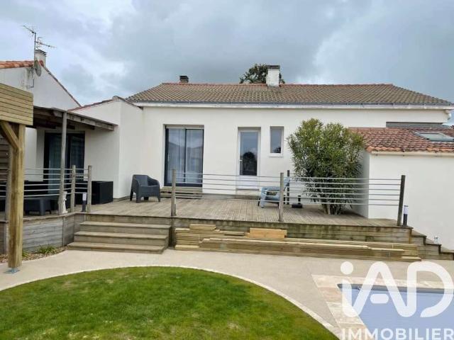 Vente maison 10 pièces Longeville sur Mer 85