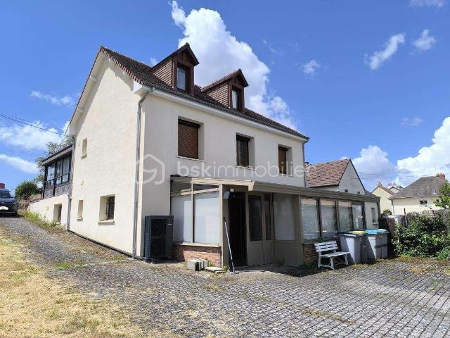 Vente maison 10 pièces Parigné l'Évêque 72