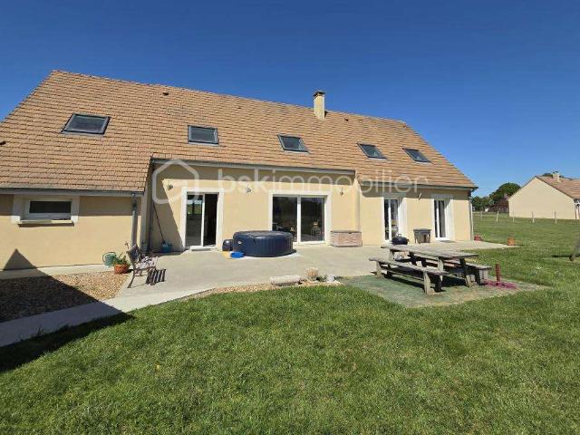 Vente maison 10 pièces Pruillé l'Éguillé 72