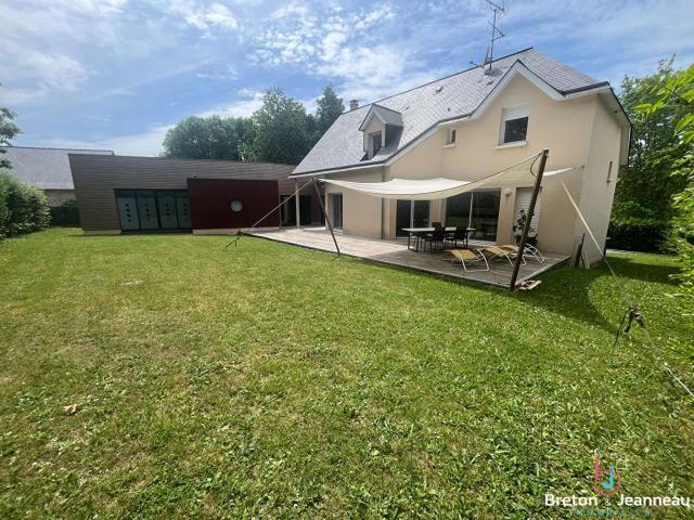 Vente maison 10 pièces Saint Berthevin 53