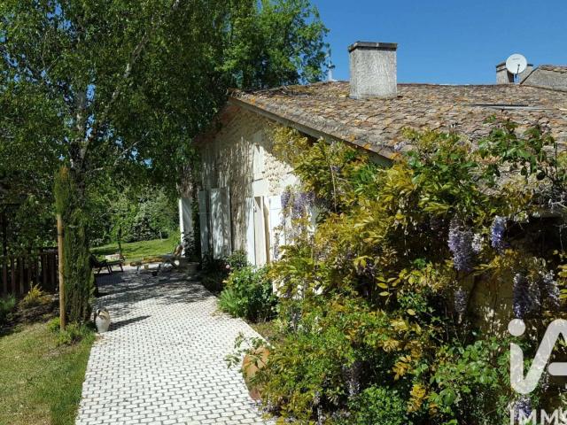 Vente maison 10 pièces Saint Bonnet sur Gironde 17