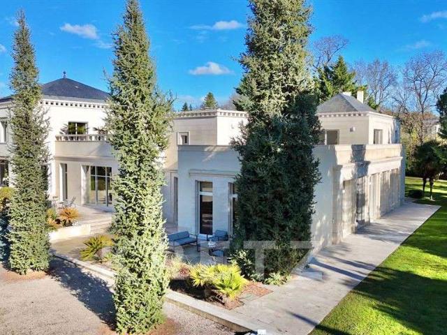 Vente maison 10 pièces Saint Cyr sur Loire 37