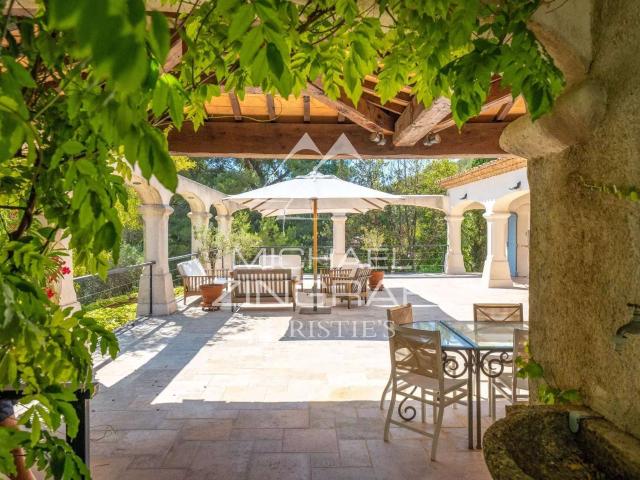 Vente maison 10 pièces Saint Cyr sur Mer 83