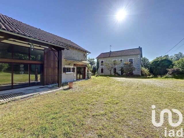 Vente maison 10 pièces Saint Étienne de Puycorbier 24