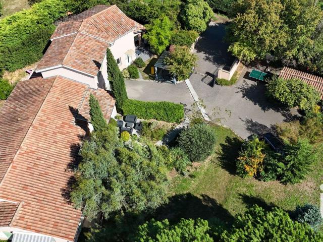 Vente maison 10 pièces Saint Genis Laval 69
