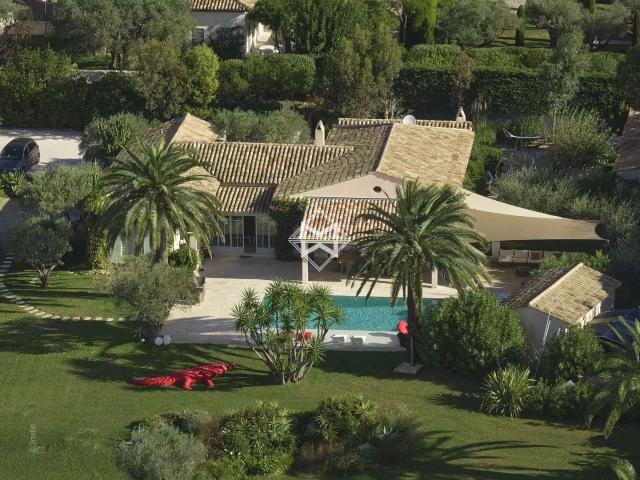Vente maison 10 pièces Saint Tropez 83