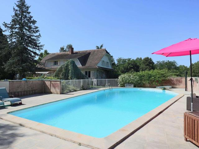 Vente maison 10 pièces Sauzé Vaussais 79