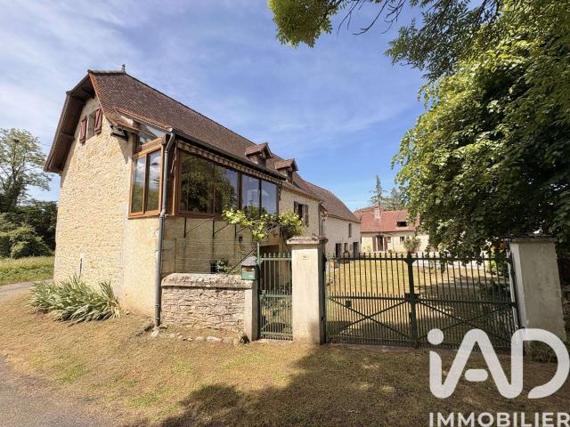 Vente maison 10 pièces Tauriac 46