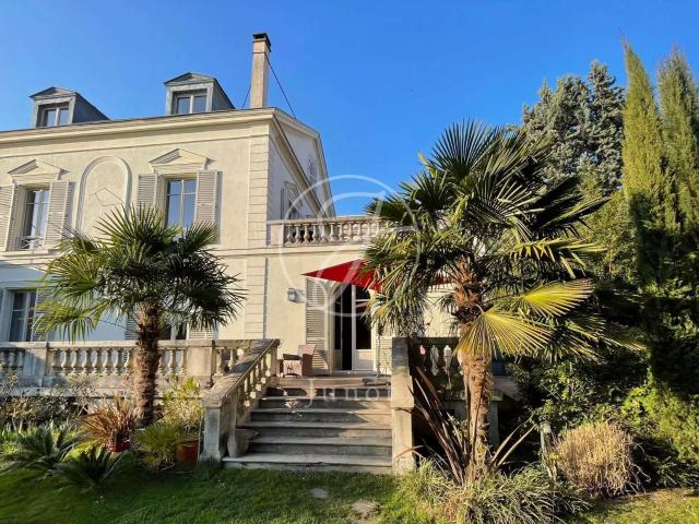 Vente maison 10 pièces Versailles 78