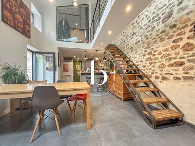 Vente Maison 10 pièces 143 m2 Barjac