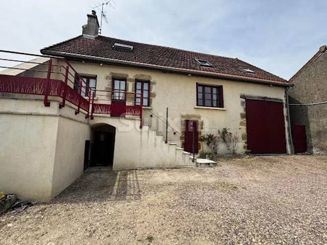 Vente Maison 10 pièces 141 m2 Vézelay
