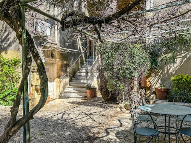 Vente Maison 10 pièces 157 m2 Uzès