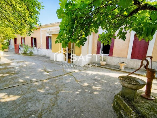 Vente Maison 10 pièces 155 m2 Montlieu la Garde