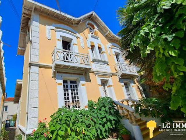 Vente Maison 10 pièces 158 m2 Saint Georges de Didonne