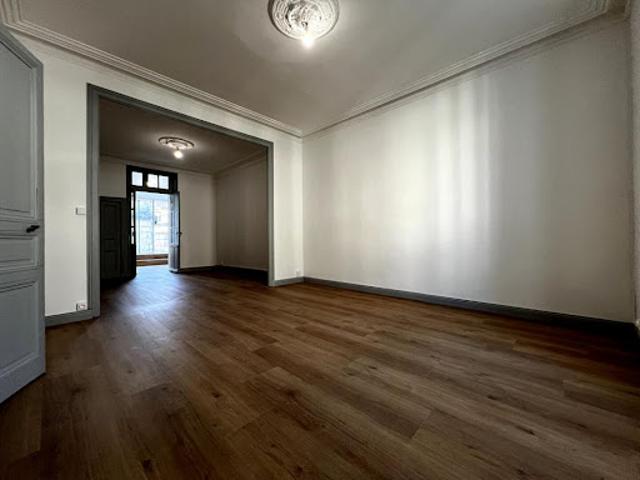 Vente Maison 10 pièces 160 m2 Angouleme