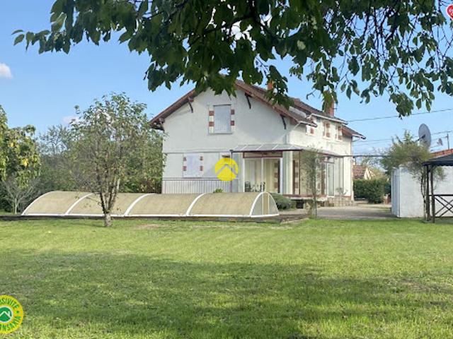Vente Maison 10 pièces 170 m2 La Guerche sur l'Aubois