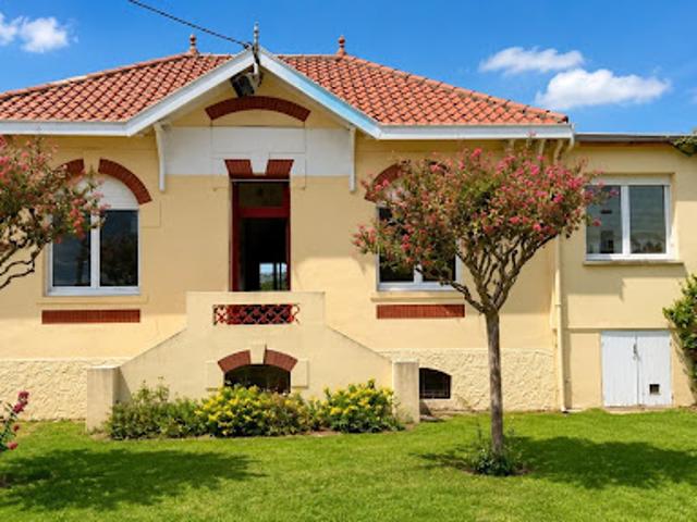 Vente Maison 10 pièces 180 m2 Begles