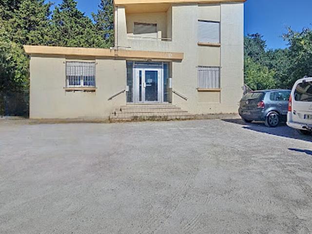 Vente Maison 10 pièces 188 m2 Nimes