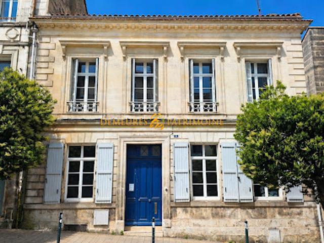 Vente Maison 10 pièces 193 m2 Angouleme