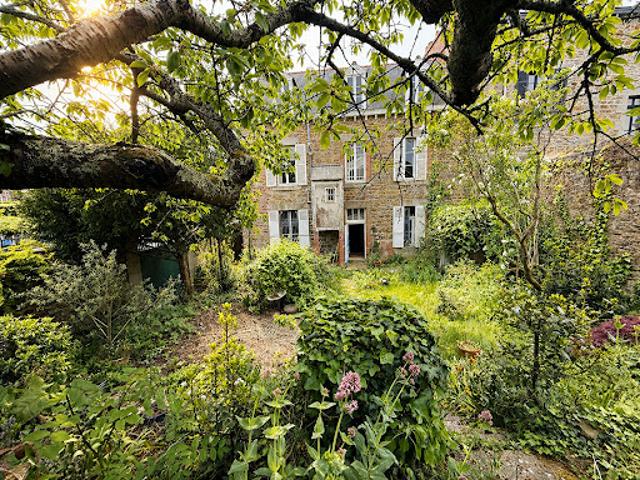 Vente Maison 10 pièces 191 m2 Saint Brieuc
