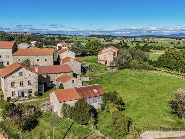 Vente Maison 10 pièces 124 m2 Saugues