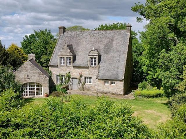 Vente Maison 10 pièces 243 m2 Locronan