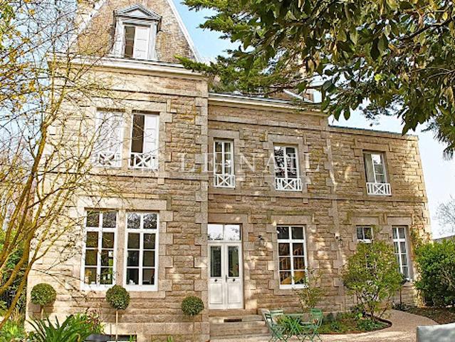 Vente Maison 10 pièces 240 m2 Dinan