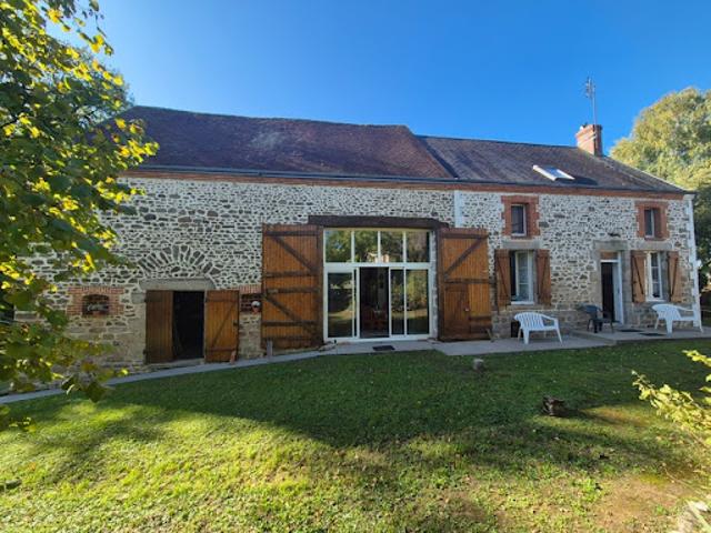 Vente Maison 10 pièces 240 m2 Montchevrier