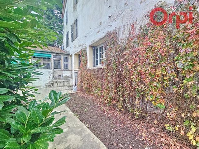 Vente Maison 10 pièces 251 m2 Vichy