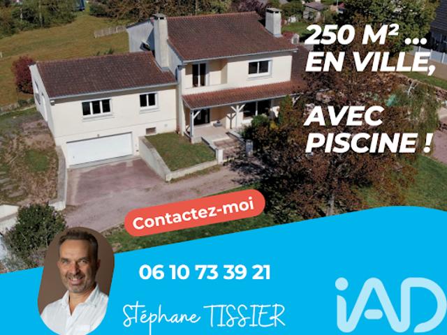 Vente Maison 10 pièces 251 m2 Montceau les Mines