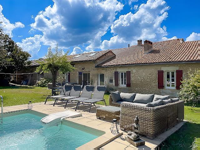 Vente Maison 10 pièces 254 m2 Neuvic