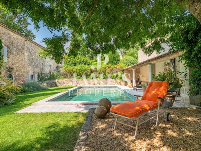 Vente Maison 10 pièces 254 m2 Paradou