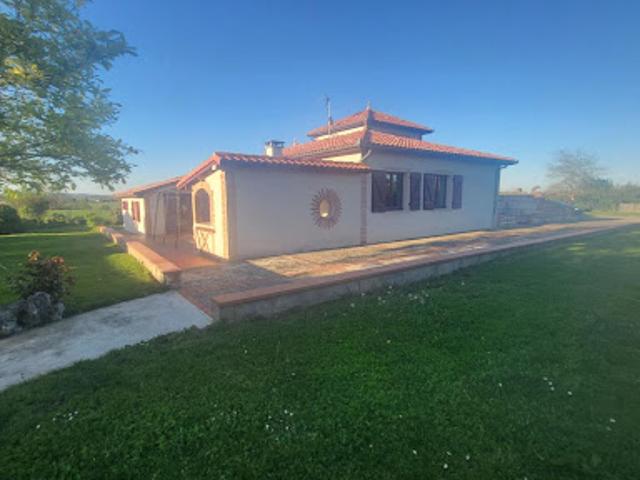 Vente Maison 10 pièces 255 m2 Castelmayran