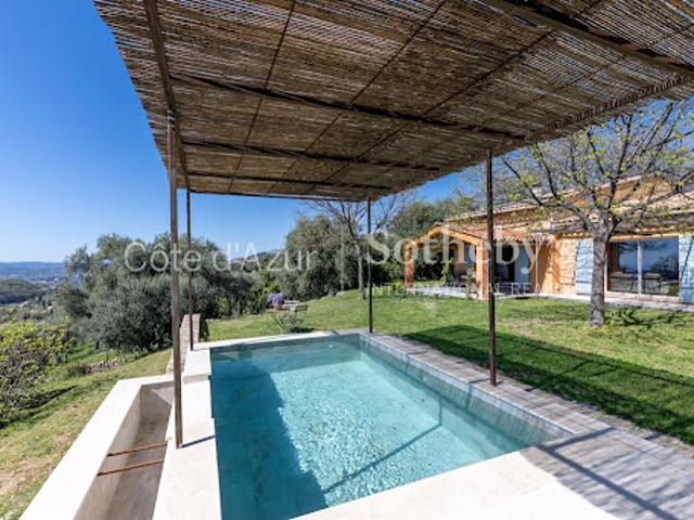 Vente Villa 10 pièces 255 m2 Châteauneuf Grasse