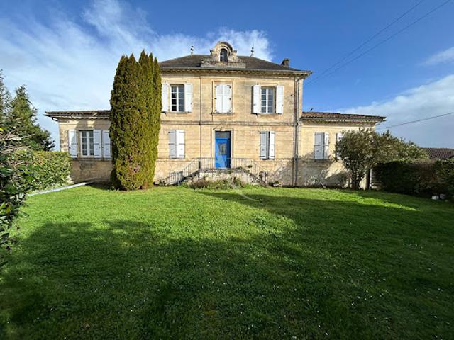 Vente Maison 10 pièces 259.84 m2 Mombrier