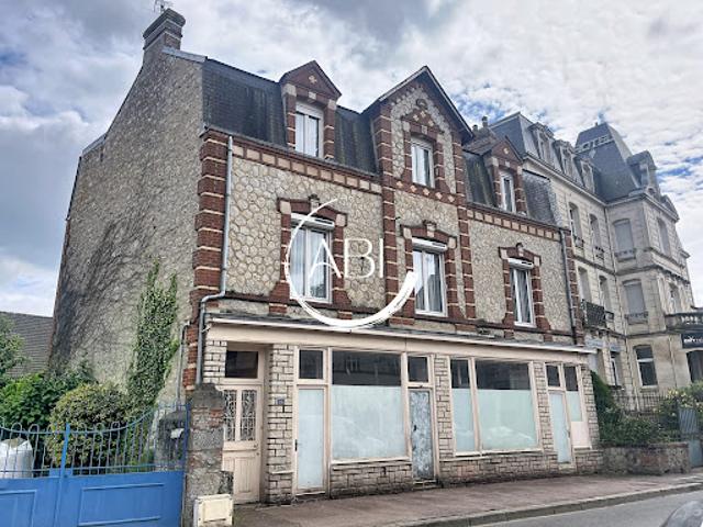 Vente Maison 10 pièces 260 m2 Bagnoles de l'Orne Normandie