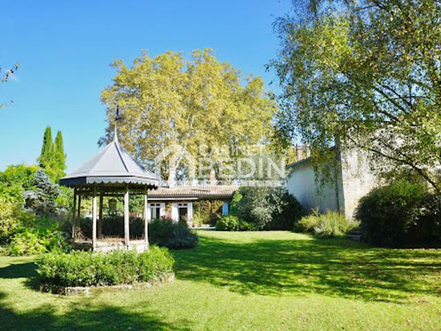 Vente Maison 11 pièces 260 m2 Blanquefort
