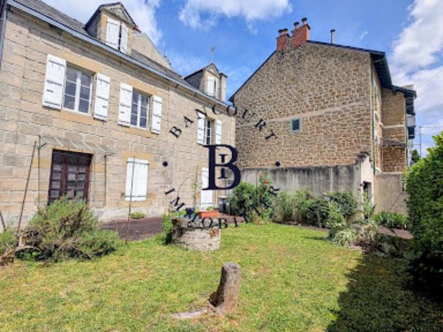 Vente Maison 10 pièces 260 m2 Brive la Gaillarde