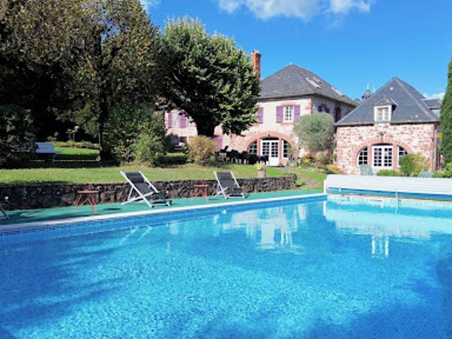 Vente Maison 10 pièces 260 m2 Collonges la Rouge
