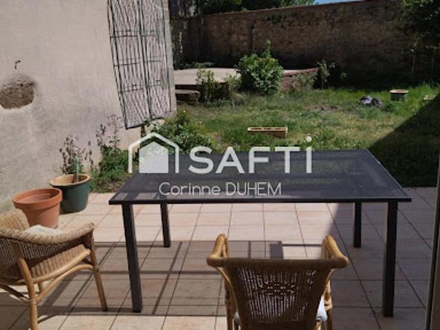 Vente Maison 10 pièces 260 m2 Le Montet