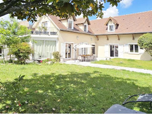 Vente Maison 10 pièces 260 m2 Montevrain