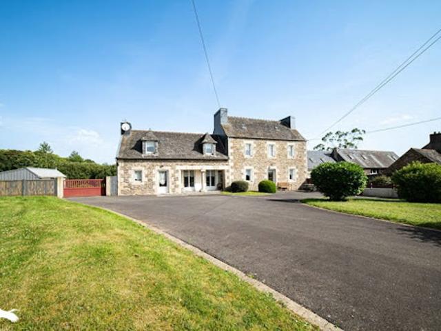 Vente Maison 10 pièces 260 m2 Plougonven