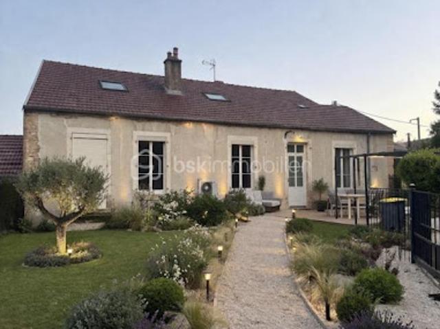 Vente Maison 10 pièces 261 m2 Selongey