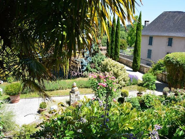 Vente Maison 10 pièces 267 m2 Les Cars