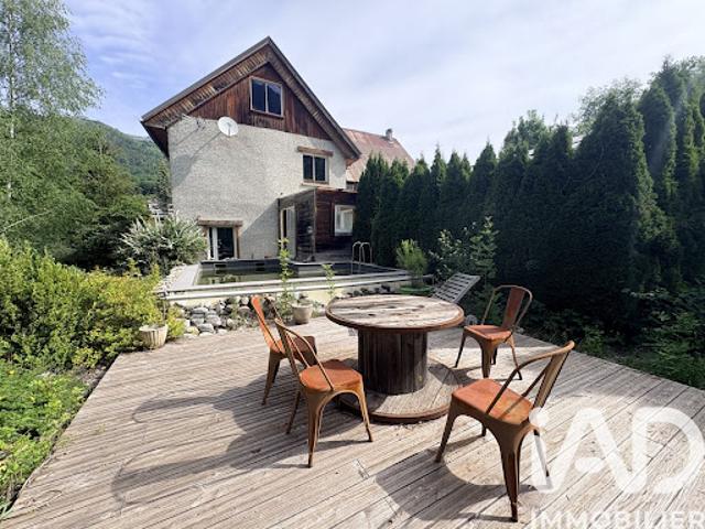 Vente Maison 10 pièces 264 m2 Saint Jean Saint Nicolas