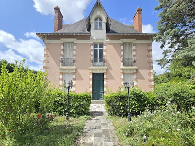 Vente Maison 10 pièces 265 m2 Sable sur sarthe