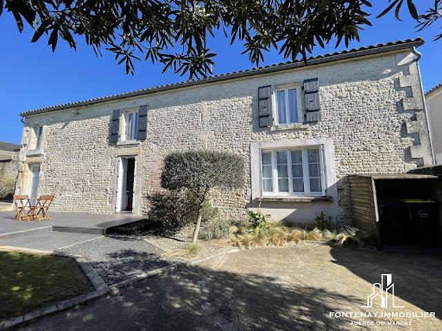 Vente Maison 10 pièces 268.9 m2 Nalliers