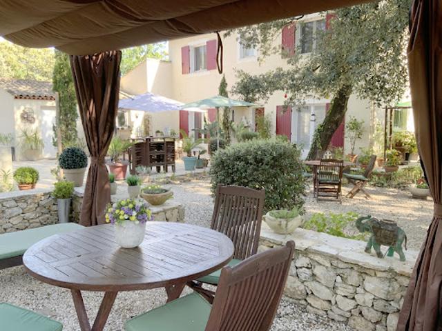 Vente Maison 10 pièces 270 m2 Uzès